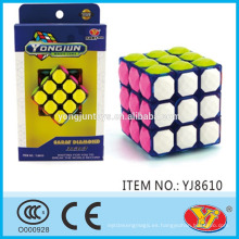 2015 Caliente Ying Yong Yun Yong Jun Carat diamante Cubo Cubo juguetes educativos Inglés de embalaje para la promoción